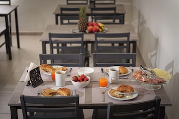 costa di sopra hospitality