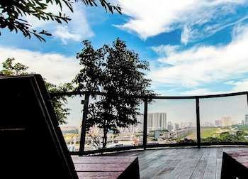 luxury balcony at trion 1 kl by hck