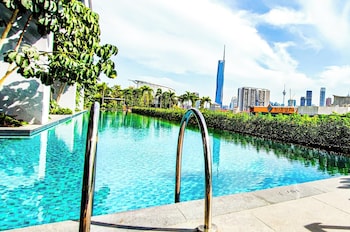 luxury balcony at trion 1 kl by hck