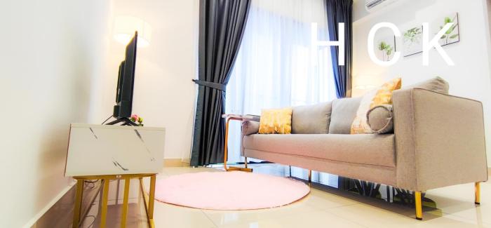 luxury balcony at trion 1 kl by hck