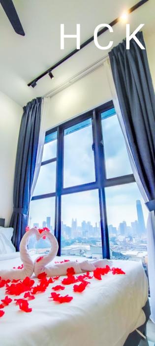 luxury balcony at trion 1 kl by hck