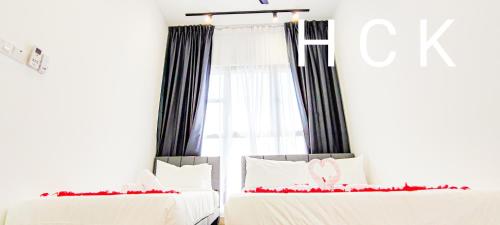 luxury balcony at trion 1 kl by hck