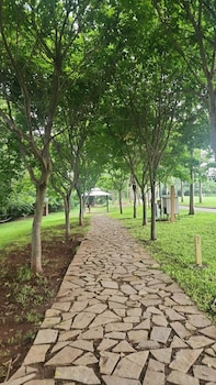 teesta suites lodha belmondo golf resort