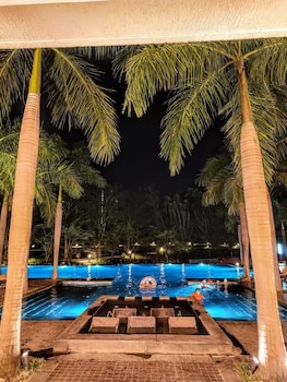 teesta suites lodha belmondo golf resort