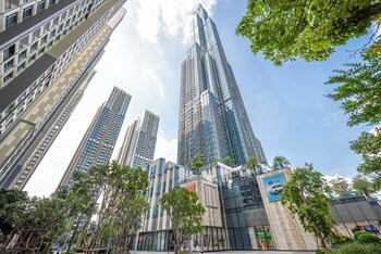 serenity serviced apartments landmark 81