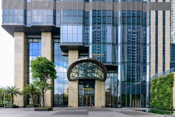 serenity serviced apartments landmark 81