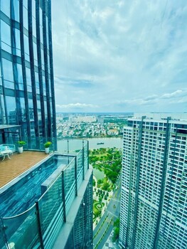 serenity serviced apartments landmark 81