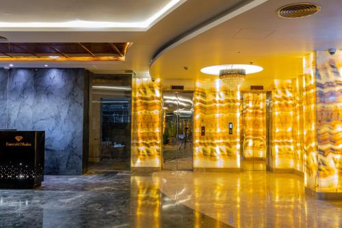 monsoon courtyard luxury hotel