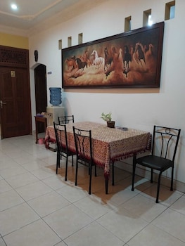 Ndalem Surya Malioboro,,2 star