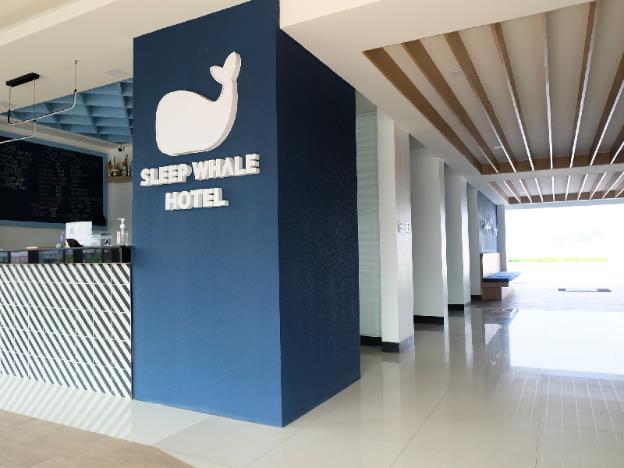 sleep whale hotel