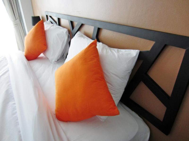 sleep whale hotel