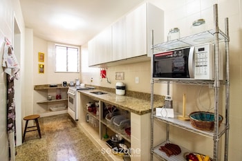 beautiful apt w suite 300m from forte beach bfc301