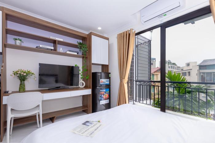 hera west lake apartment
