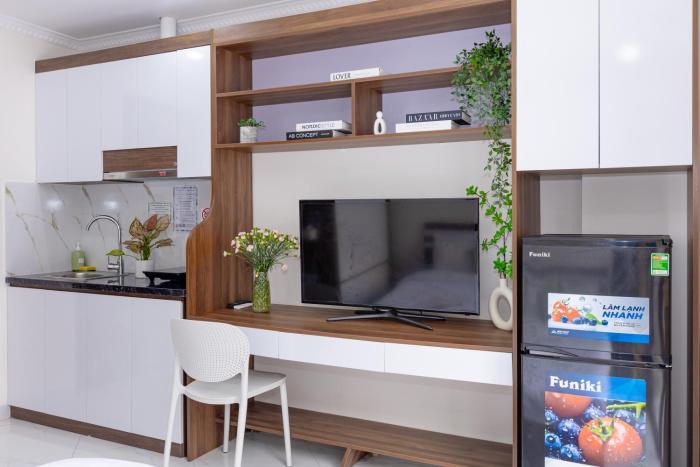 hera west lake apartment