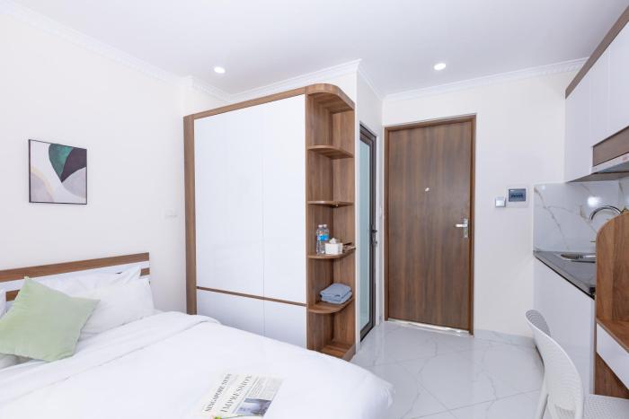 hera west lake apartment