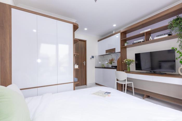 hera west lake apartment