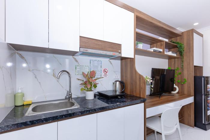 hera west lake apartment