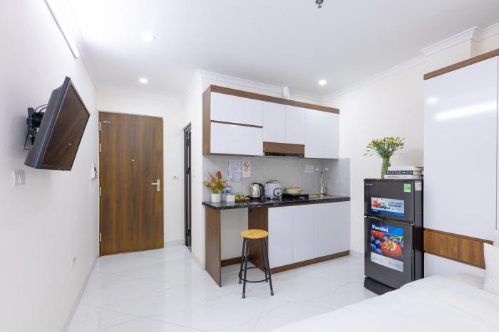 hera west lake apartment
