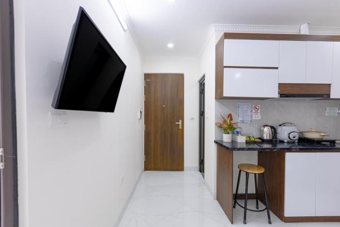 hera west lake apartment