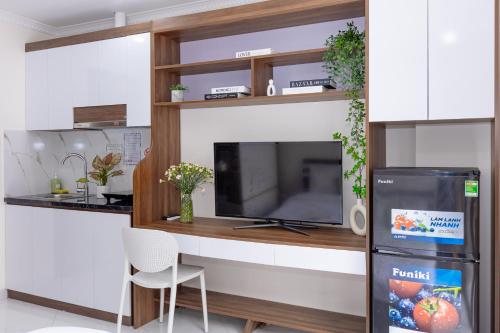 hera west lake apartment