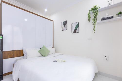 hera west lake apartment