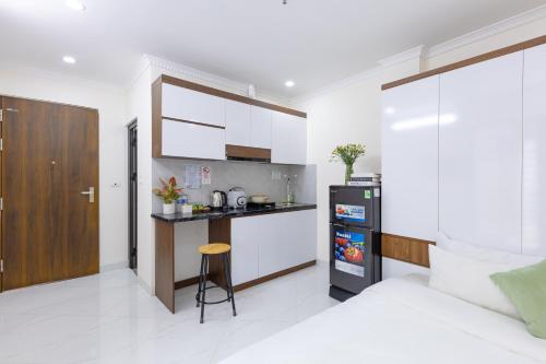 hera west lake apartment