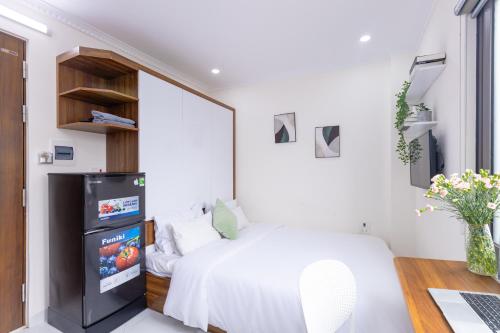 hera west lake apartment