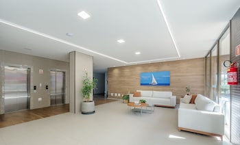 apartments in a building with a pool 800m from the beach in salvador edf
