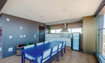 apartments in a building with a pool 800m from the beach in salvador edf