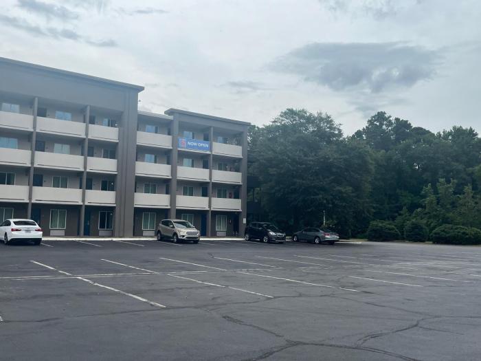 studio 6 west columbia sc airport