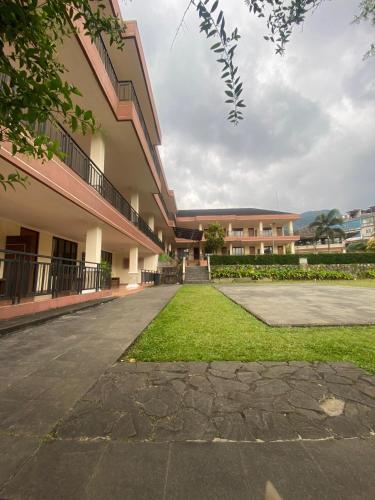 tripletree ken hotel