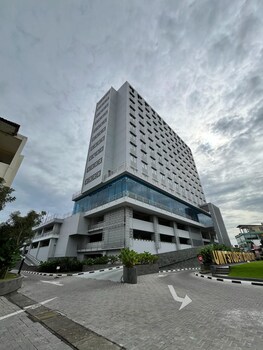 prime umy hotel convention and dormitory
