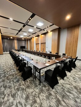 prime umy hotel convention and dormitory