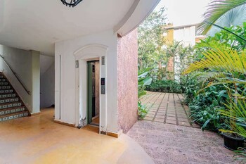 camelia by da alohas luxe 2 bhk suite