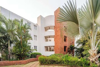camelia by da alohas luxe 2 bhk suite