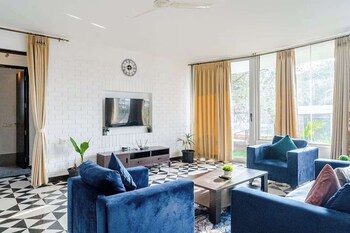 camelia by da alohas luxe 2 bhk suite
