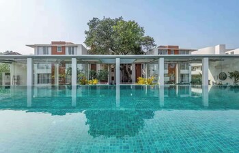 camelia by da alohas luxe 2 bhk suite