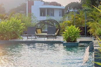 camelia by da alohas luxe 2 bhk suite