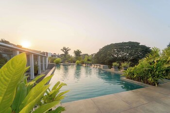 camelia by da alohas luxe 2 bhk suite