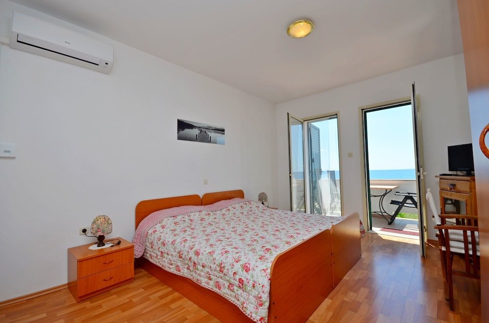 apartments daniela della