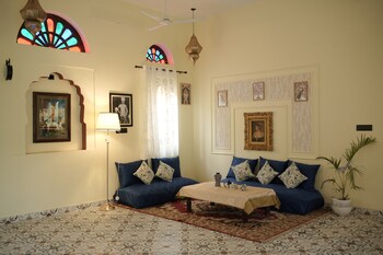 Kushal Niwas,,3 star