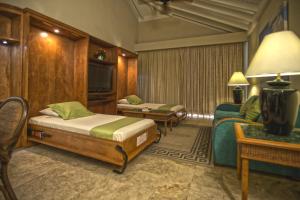 the royal sea aquarium resort