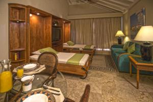 the royal sea aquarium resort