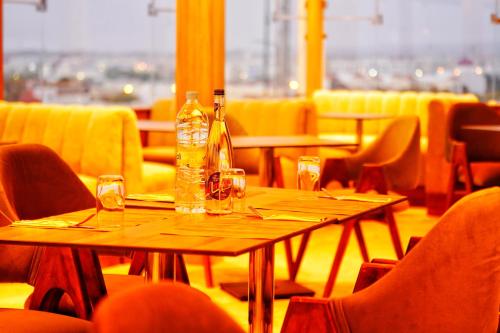 cruiser mogador hospitality