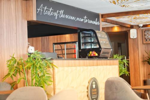 cruiser mogador hospitality