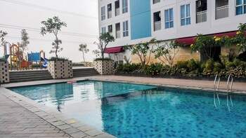 Cozy And Modern Style Studio At Grand Dhika City Apartment,,2 star