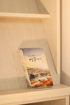 travel light hostel gyeongju