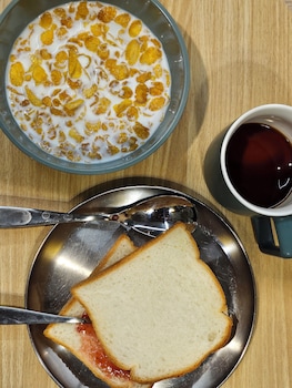 travel light hostel gyeongju