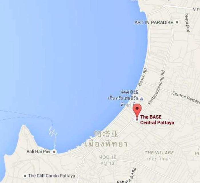 best location of pattaya sky pool next to beach
