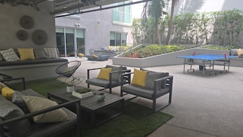 Modern Boutique Living In Culver City,,5 star